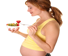 pregnant woman eating