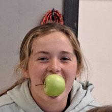 girl-with-apple-in-her-mouth