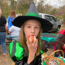 witch-biting-apple