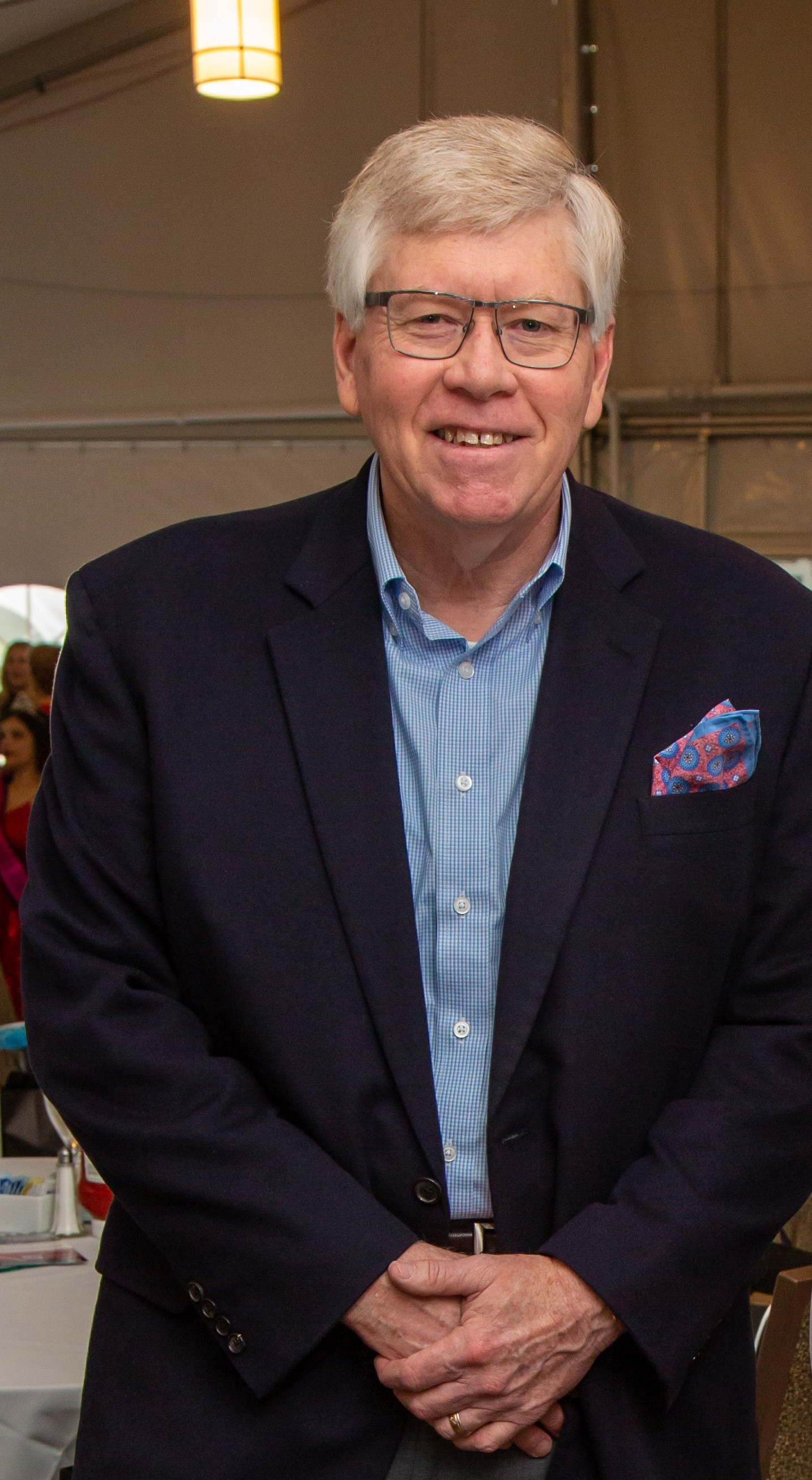 Volunteer Kevin Rhoades